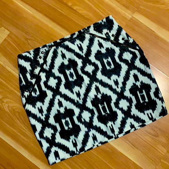 Ladakh mini skirts - Picture 1 of 6